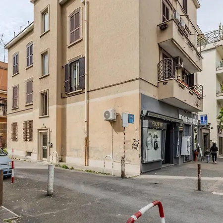 Mama - Metro C Mirti شقة