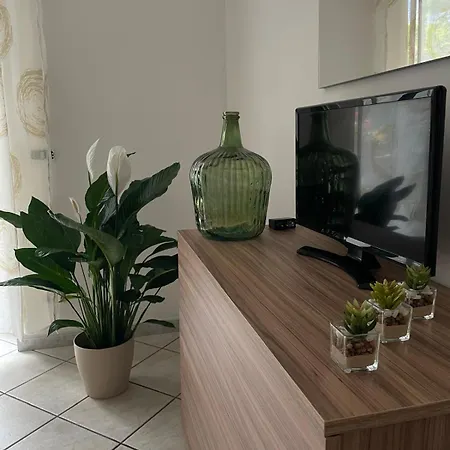 Mama - Metro C Mirti شقة